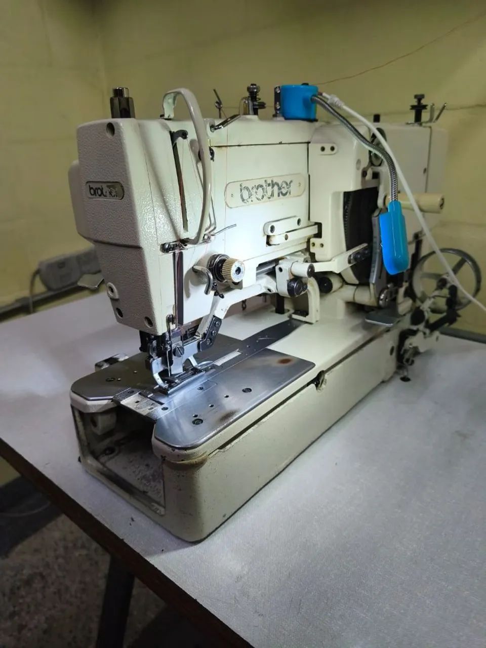 Caseadeira Brother com lançadeira nova - Foto 4