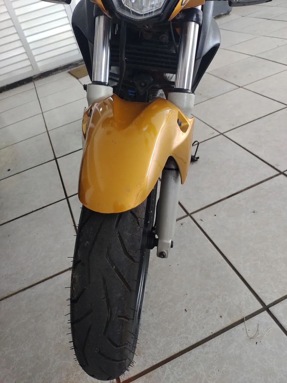 Honda CB 300 R  2011 Amarela  - Foto 5