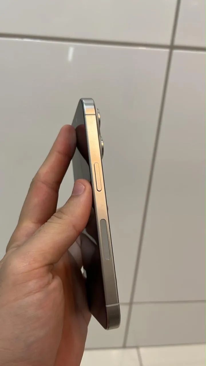 iPhone 15 Pro  - Foto 3