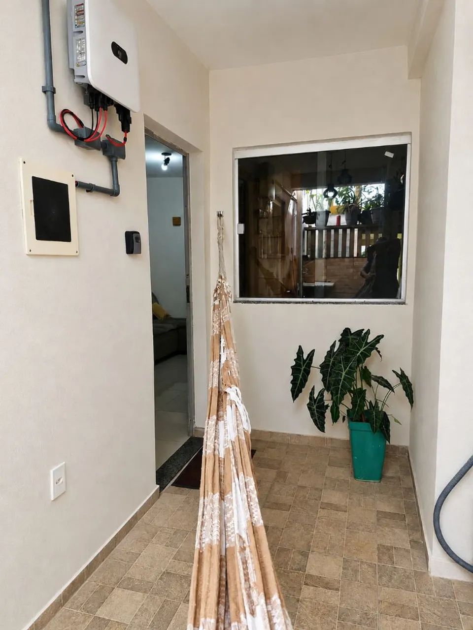 Vende-se prédio com 4 casas totalmente independentes