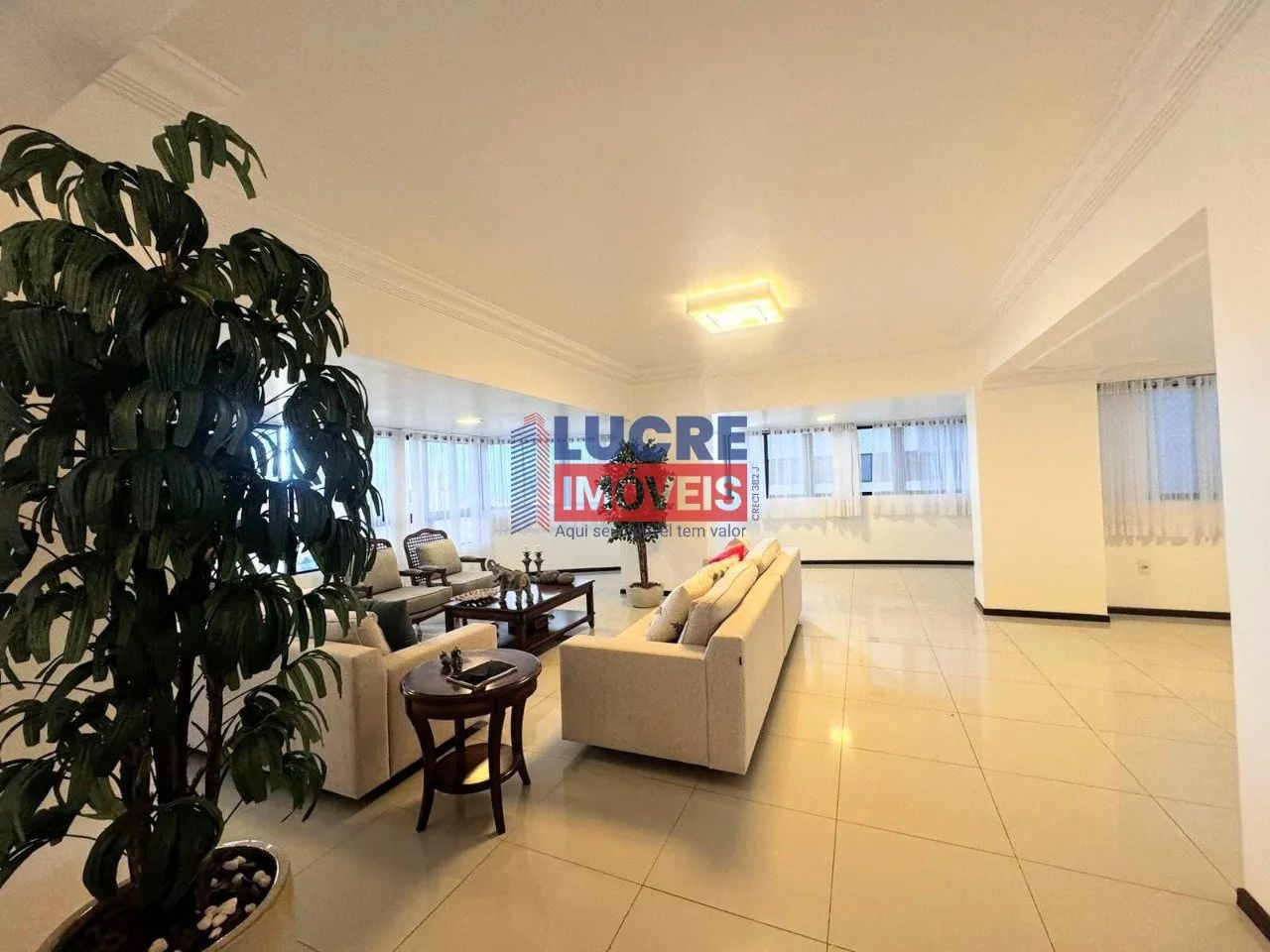 Apartamento com 4 Dormitórios - Joao Agripino - Foto 3