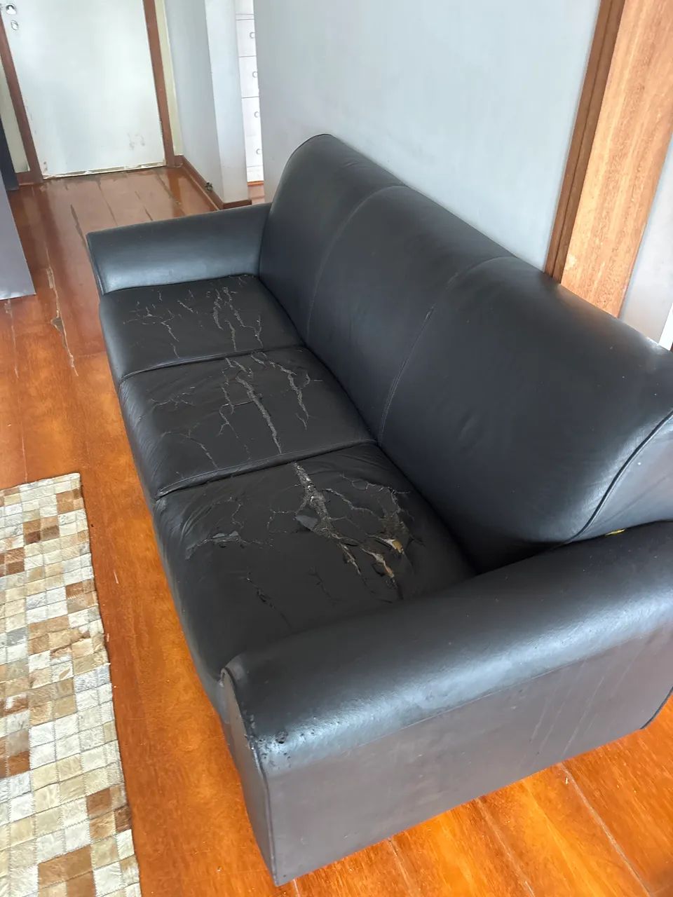 Sofa Preto Corino - Foto 2