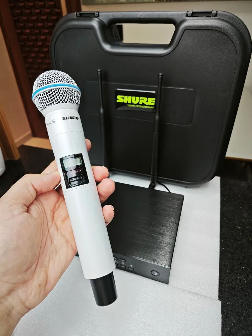 MICROFONE SHURE QLXD4 BETA 58 BRANCO - Foto 2