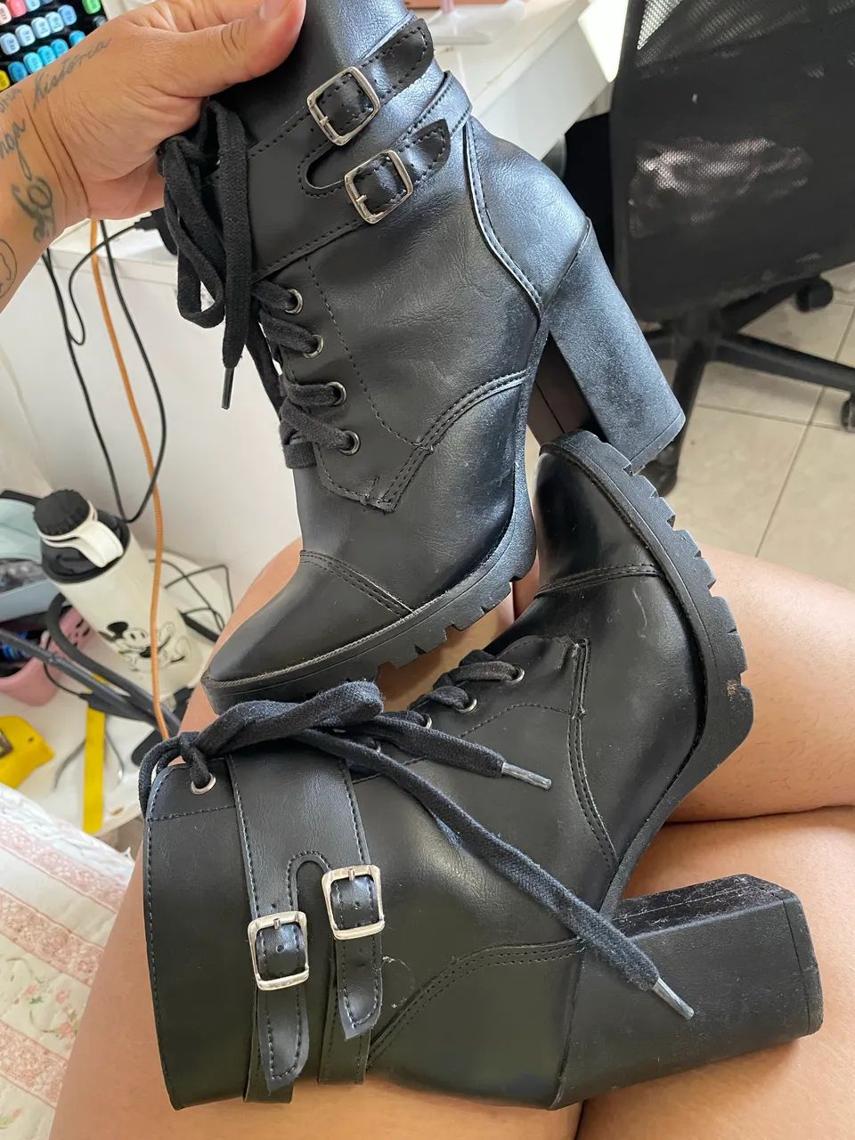 Vendo Bota tamanho 38 