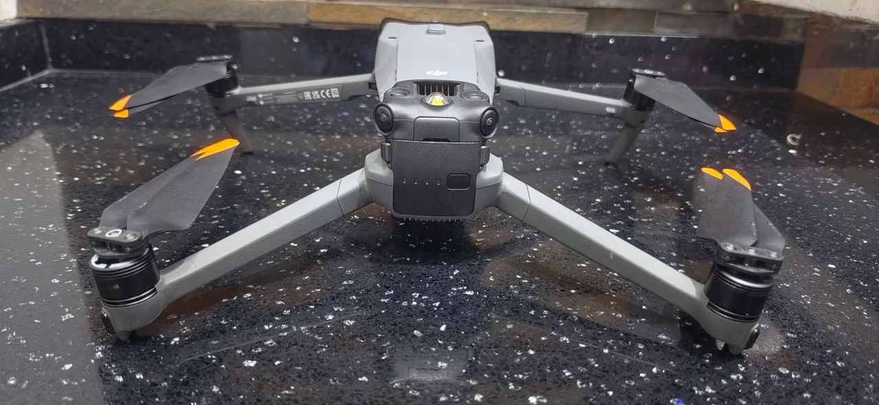 DJI MAVIC 3 THERMAL  - Foto 3