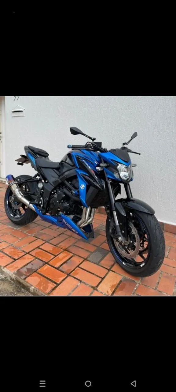 Suzuki GSX-S750