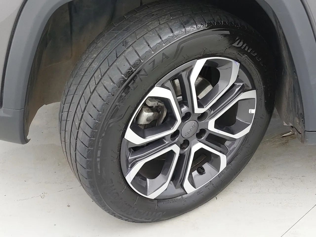 Jeep Commander Limited T270 1.3 TB Flex Aut., foto 11 de 18