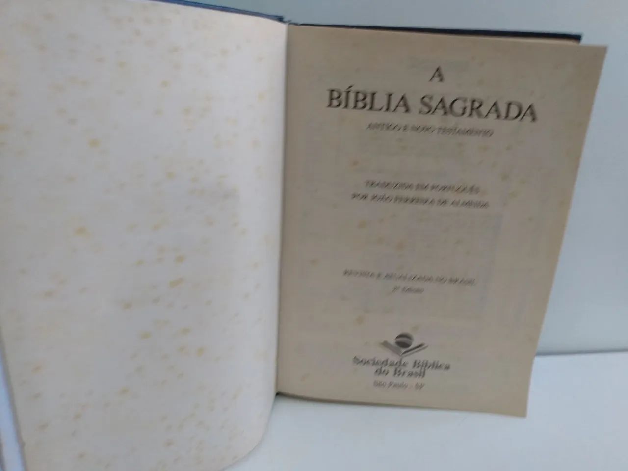 Bíblia Sagrada - revista e atualizada - Almeida com Auxílio ao Leitor - SBB  - Foto 4