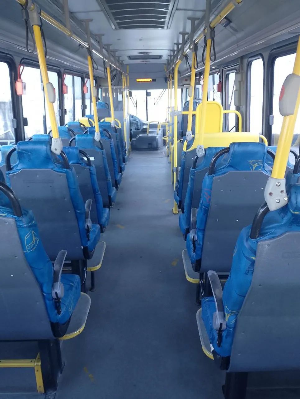 Neobus ano 2015/16 Mercedes 1721, com 42 lugares ar condicionado  - Foto 7