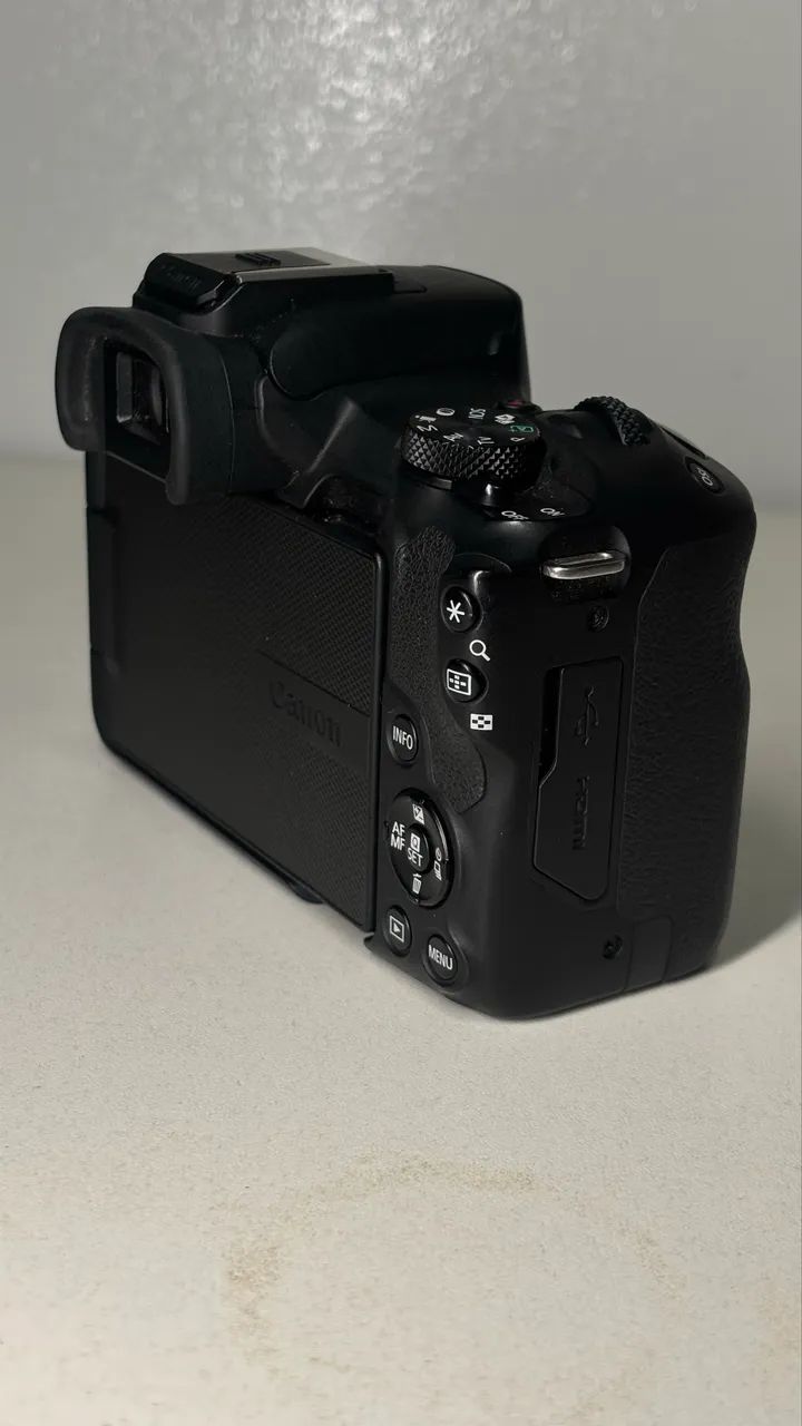 Câmera canon R50420252141602754561