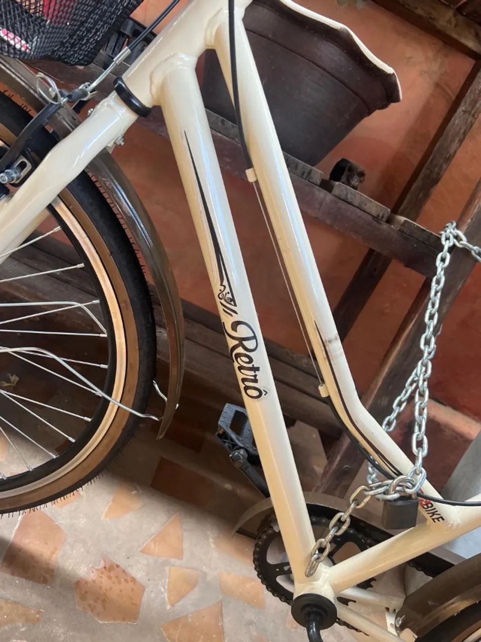 Bicicleta semi-nova Retrô  - Foto 3