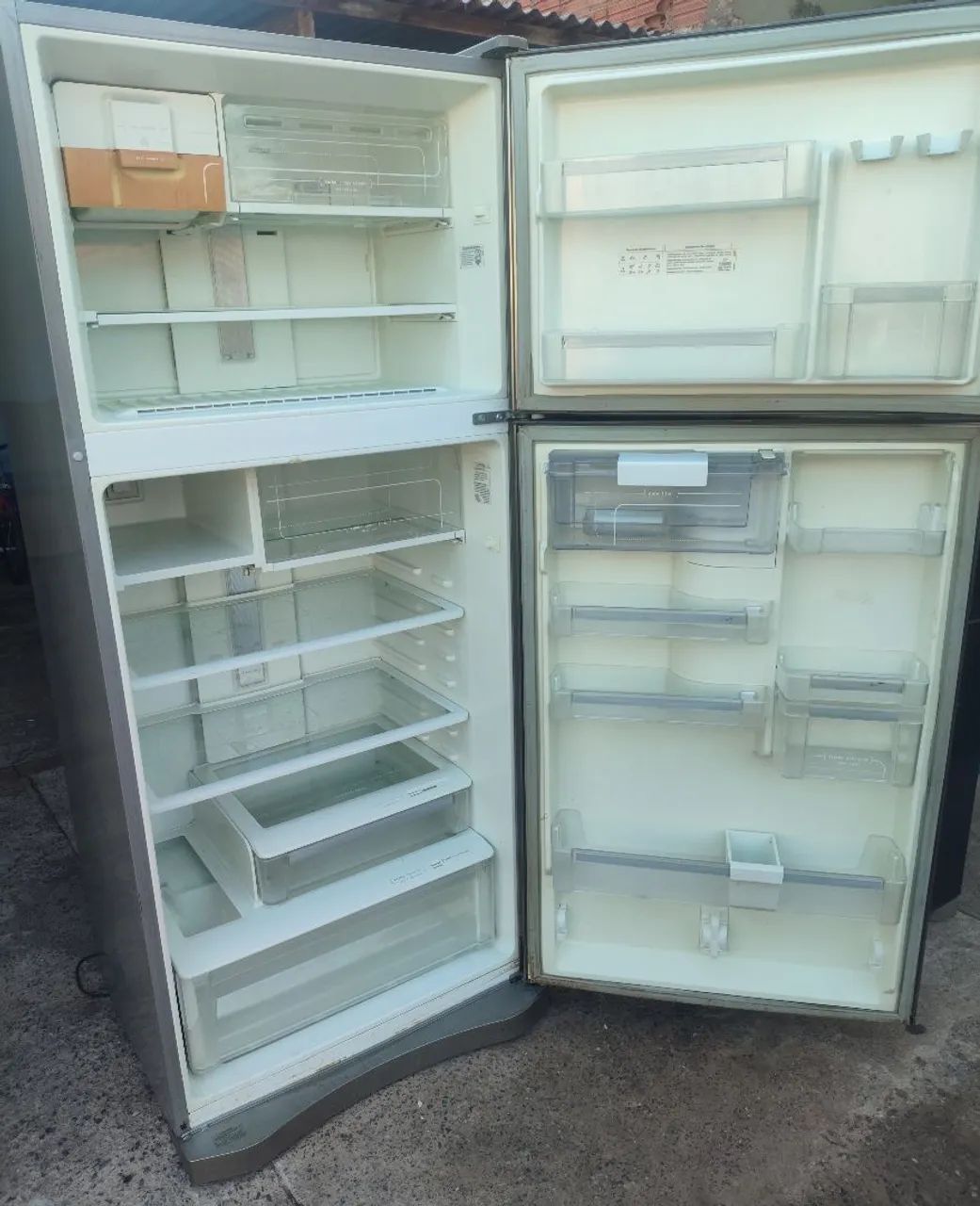 Geladeira Electrolux Frost Free INOX com painel digital 553 litros  - Foto 4