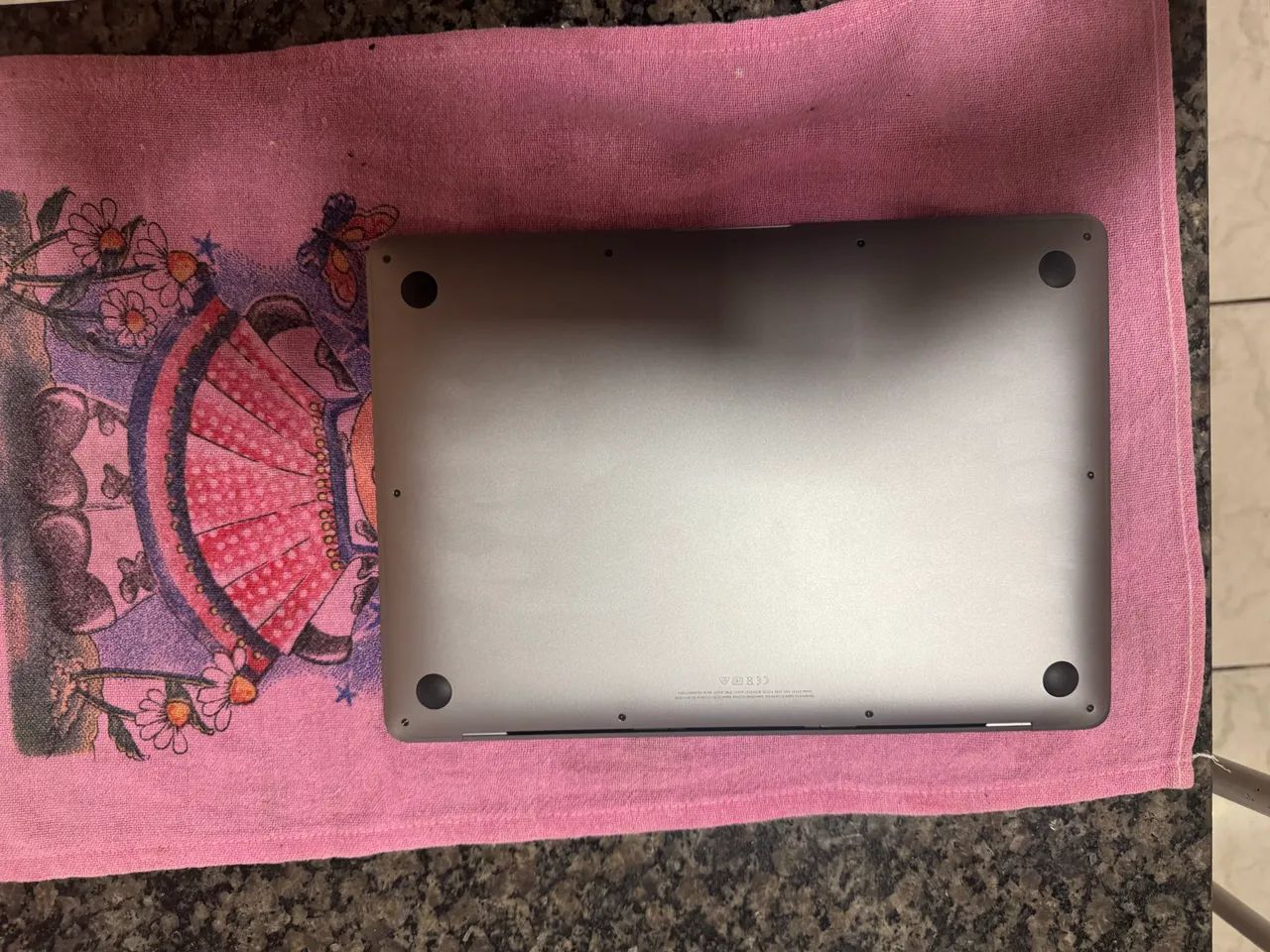 Apple Macbook Air (13 polegadas, 2020, Chip M1, 256 GB de SSD) - Cinza-espacial - Foto 4