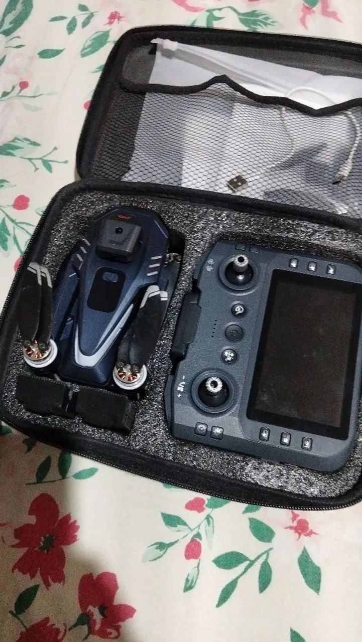 Drone gt8 controle com tela muito conservado 