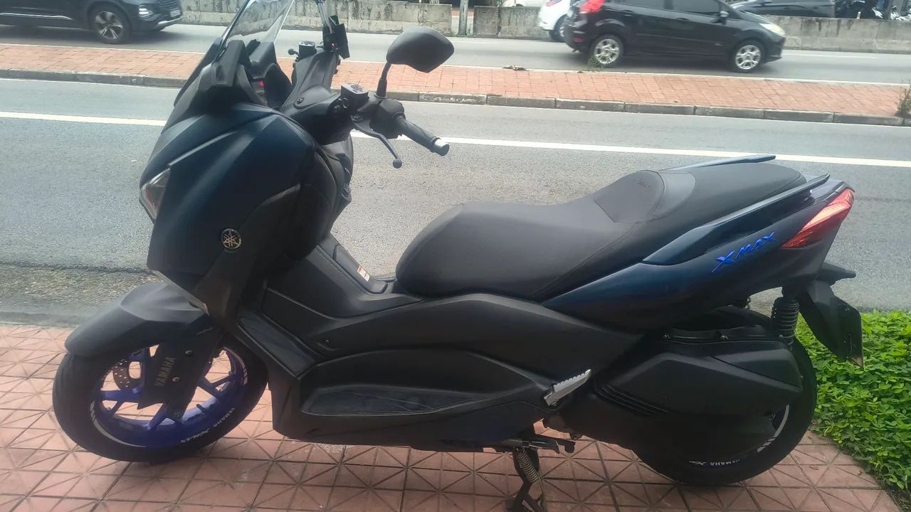 xmax com apenas 13 mil km