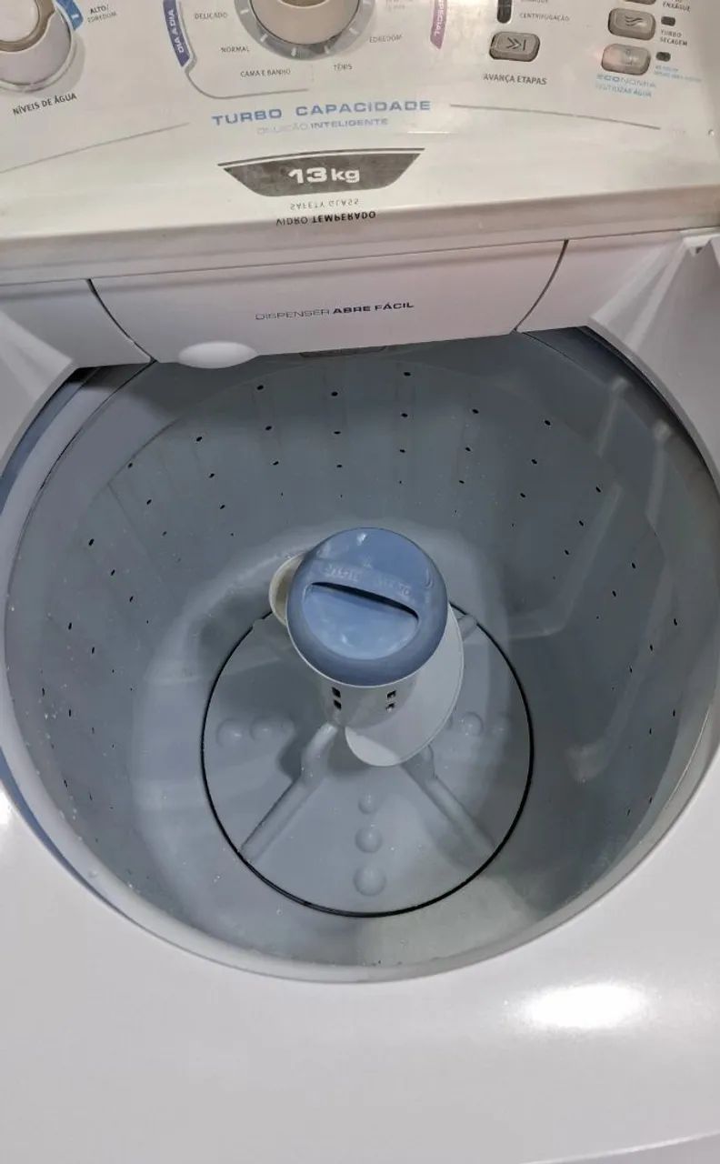 Vendo máquina de lavar roupa Electrolux 13kg moderna funcionando perfeitamente! - Foto 4