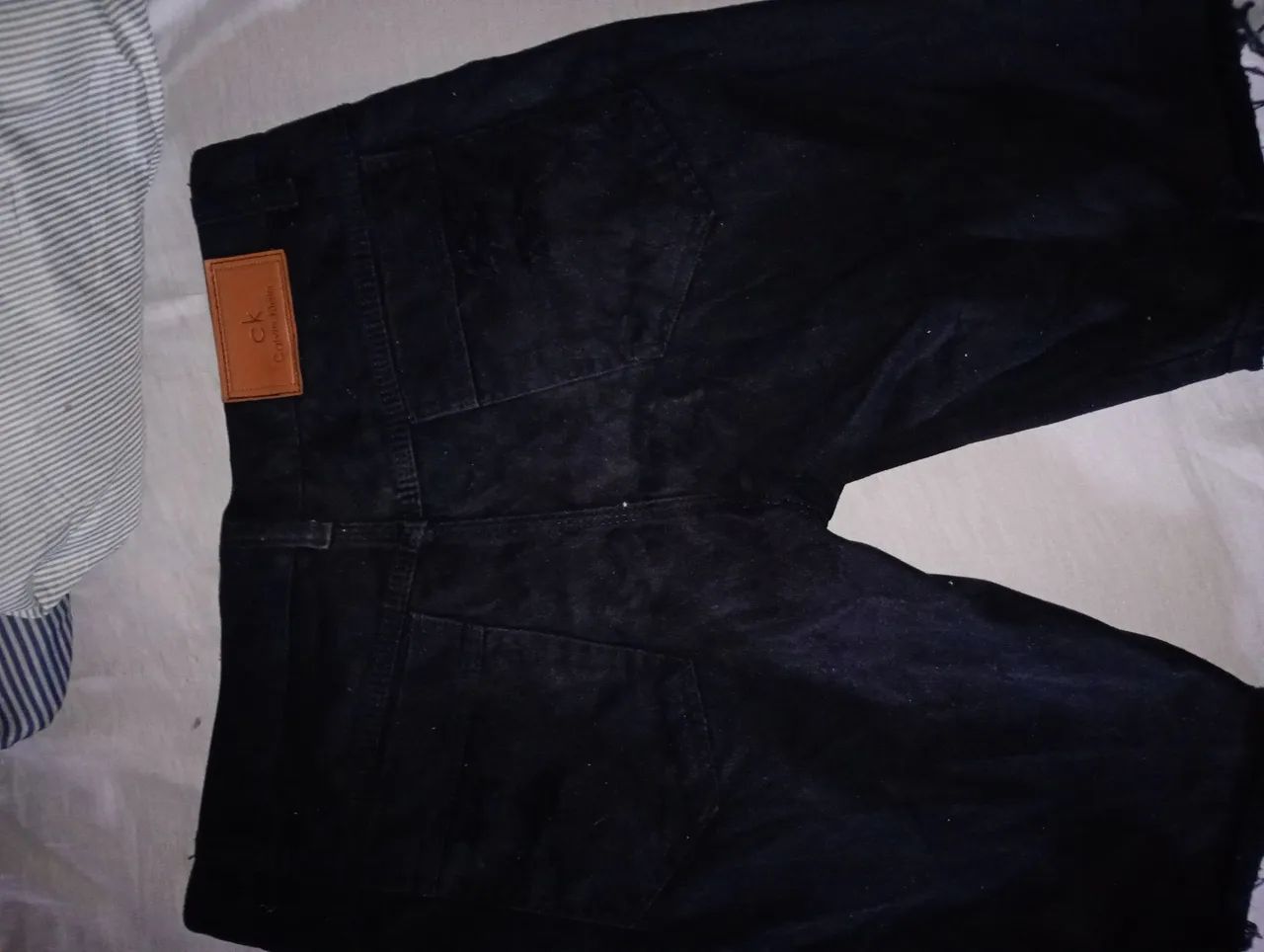 Vendo uma bermuda jeans top Calvin klain.Entrego - Foto 4