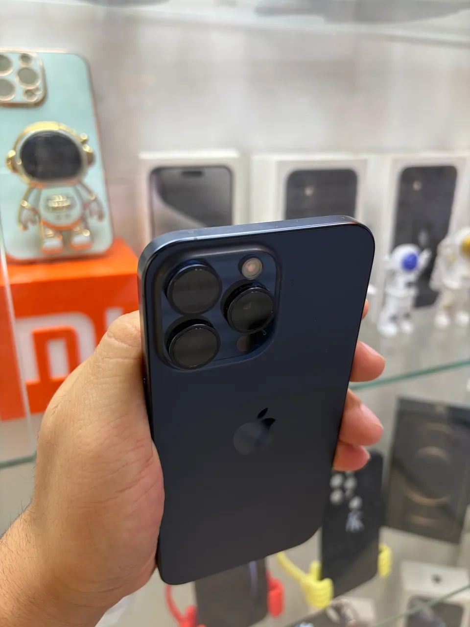 iPhone 15 pro max semi novo 256 G  - Foto 3