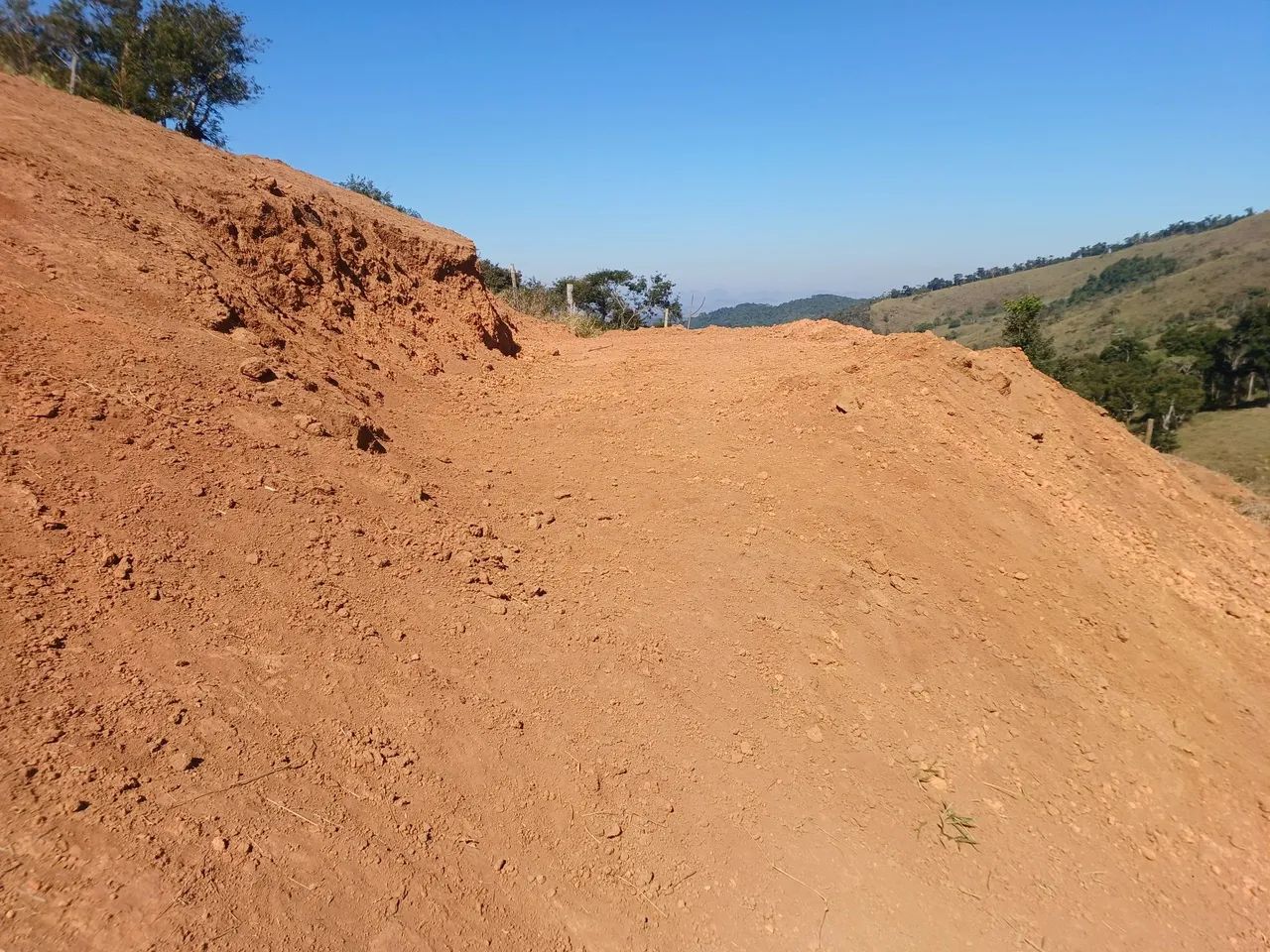 Vendo um terreno próximo  a tudo   - Foto 5
