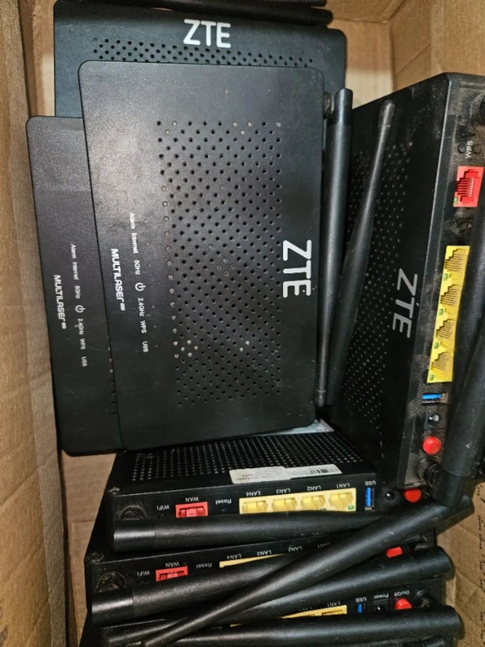 ZTE ZXHN H198A Ac1200 Gigabit Roteador (18 unidades
