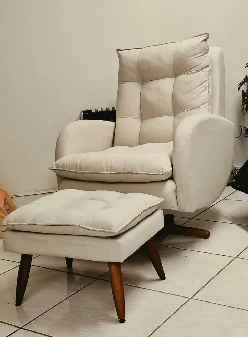 Poltrona de reclinável e giratória 