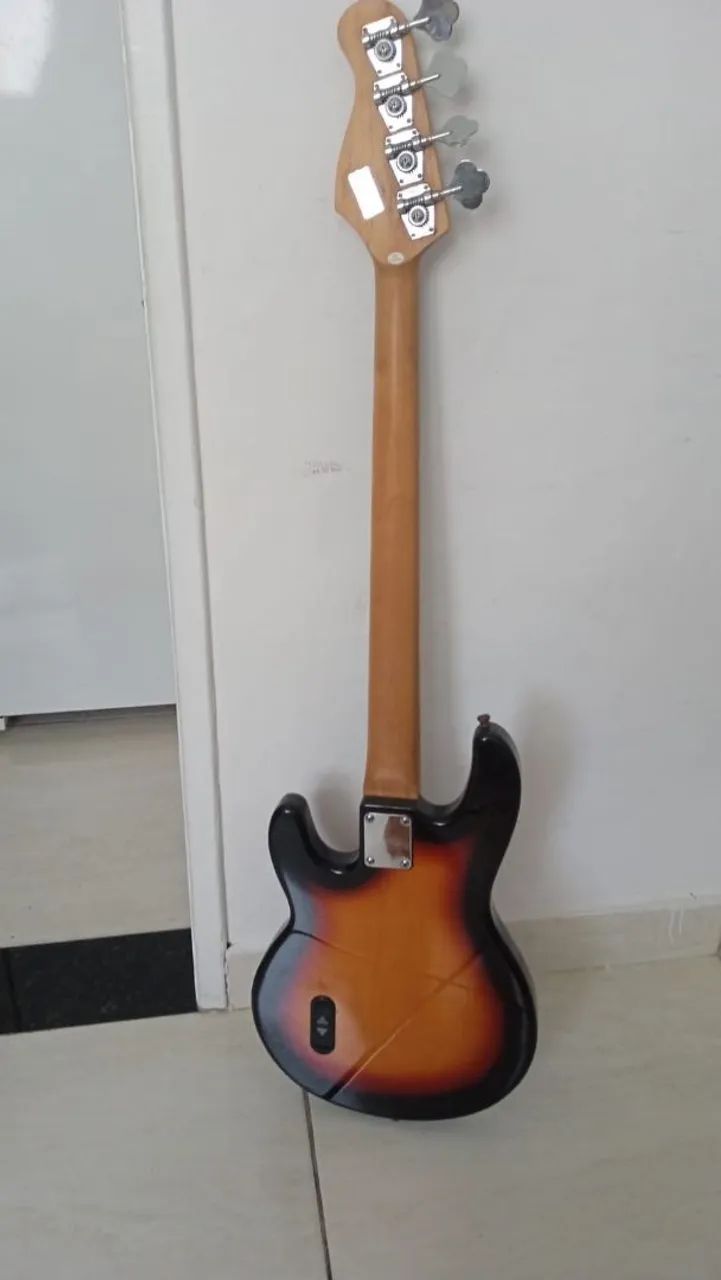 Contra baixo Strinberg modelo music man - Foto 6