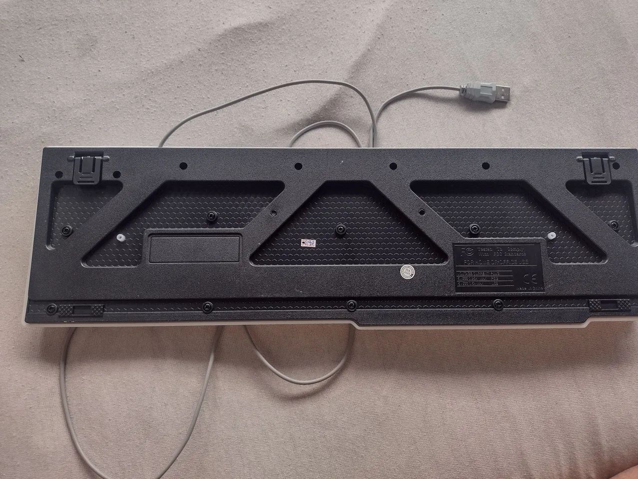 Teclado Lhemox novo e bom 