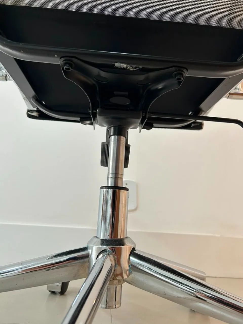 Conjunto com 4 cadeiras executivas Eames Star - Foto 3
