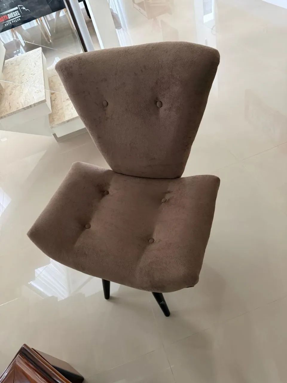 Poltronas em veludo alto padrão.Conservadas - Foto 3