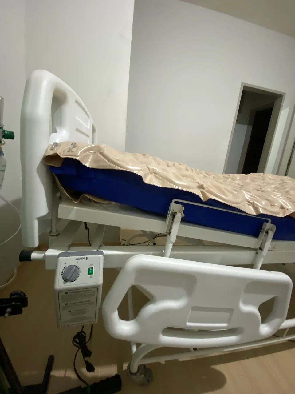 Vendo Cama Hospitalar Motorizada - Foto 4