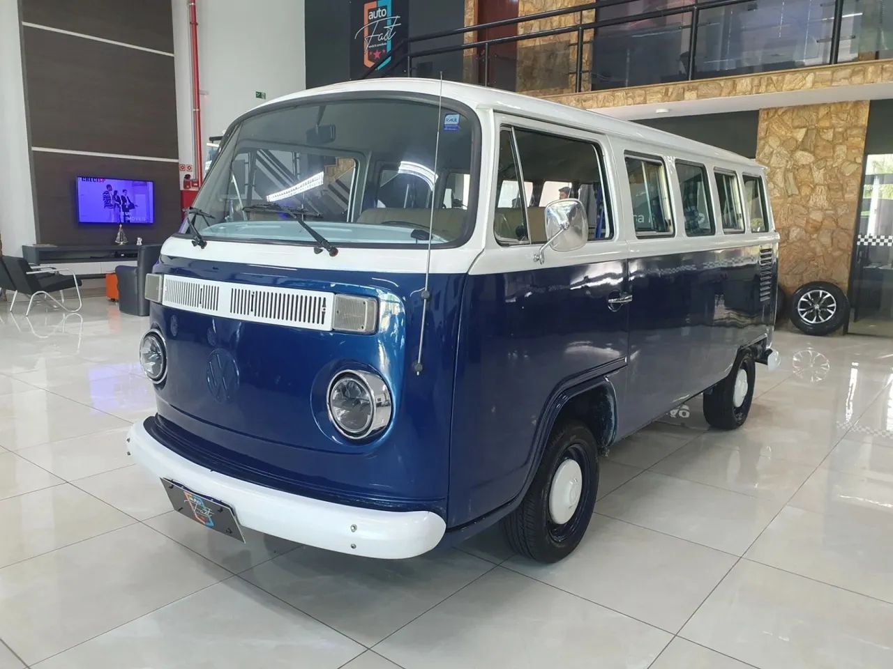 Volkswagen Kombi Lotação 1.4 MI Total Flex 8V 1987