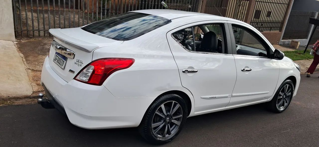 Nissan Versa Unique 1.6 16V Flexstart 4P Aut. 2018 - Foto 2