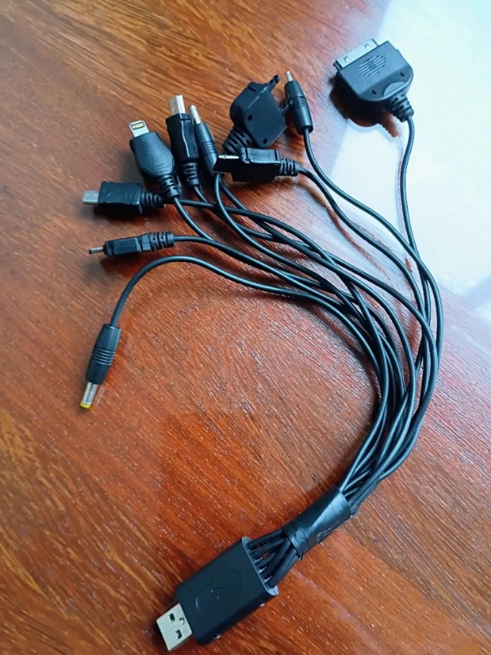 Carregador para IOS e ANDROID Varios em 1 só cabo - Foto 2
