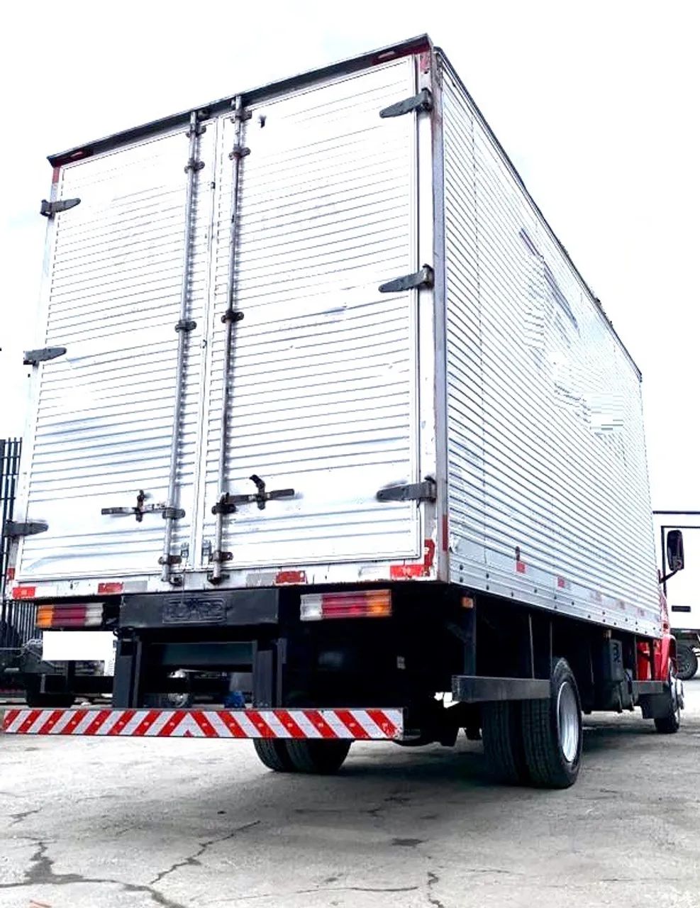 Mb 710 plus /baú/2009 - Foto 5