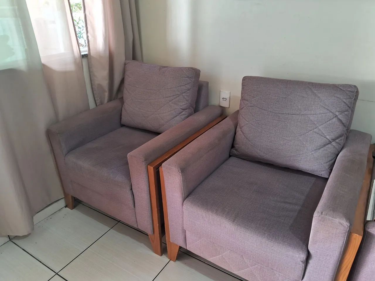 Vendo 2 poltronas seme nova
