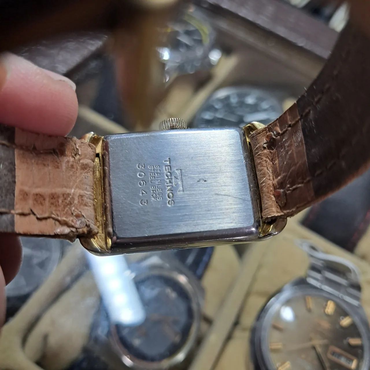 Relógio Vintage Technos Incabloc Suíço - Estilo Tank / Retangular - Foto 3