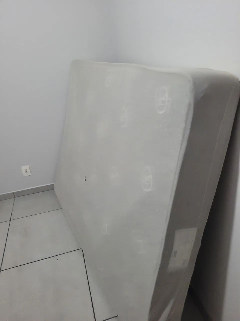 Vendo de casal Cama box - Foto 2