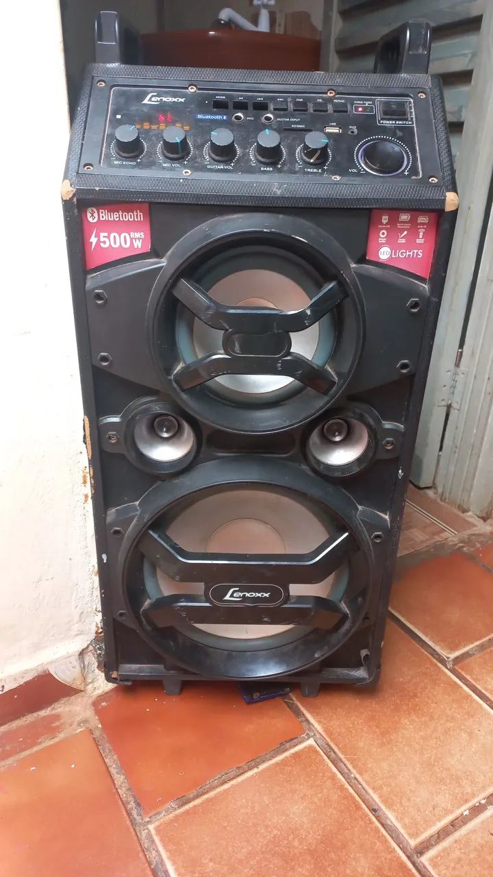 Caixa de som amplificada 