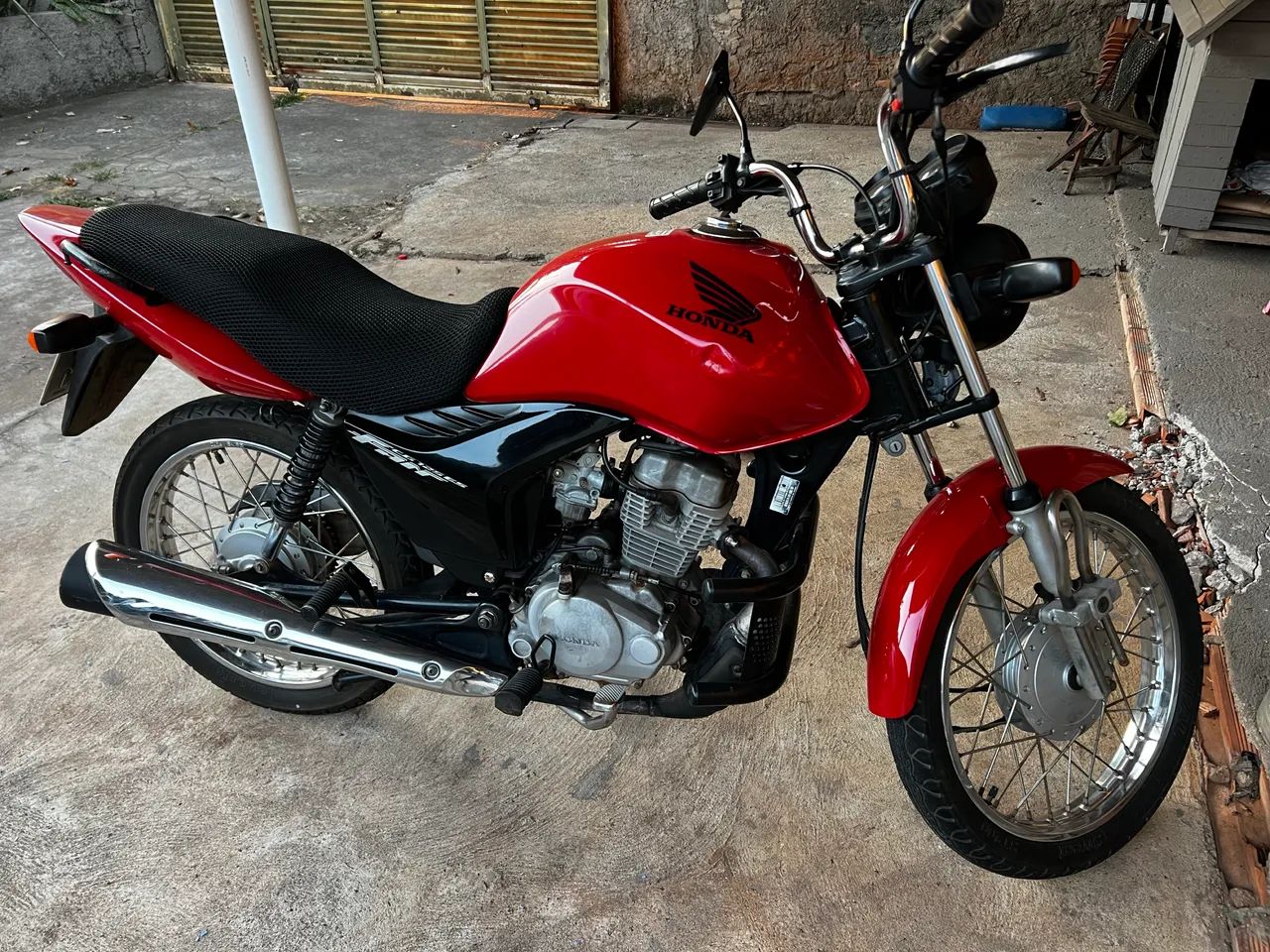 CG 125 2011