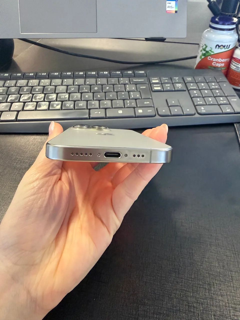 iPhone 15 pro - cor titanium natural - Foto 3