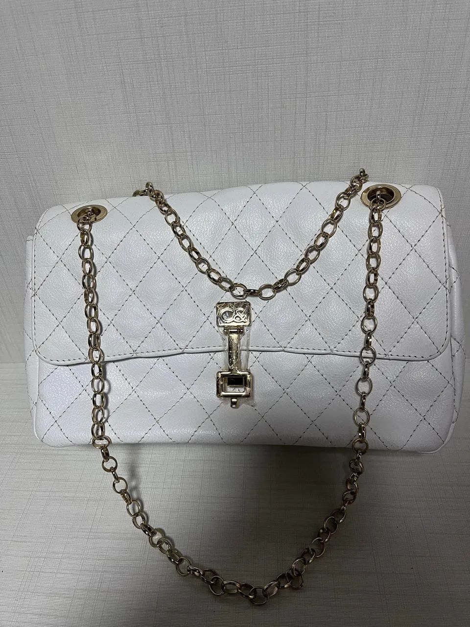 bolsa feminina matelassê acolchoada branca