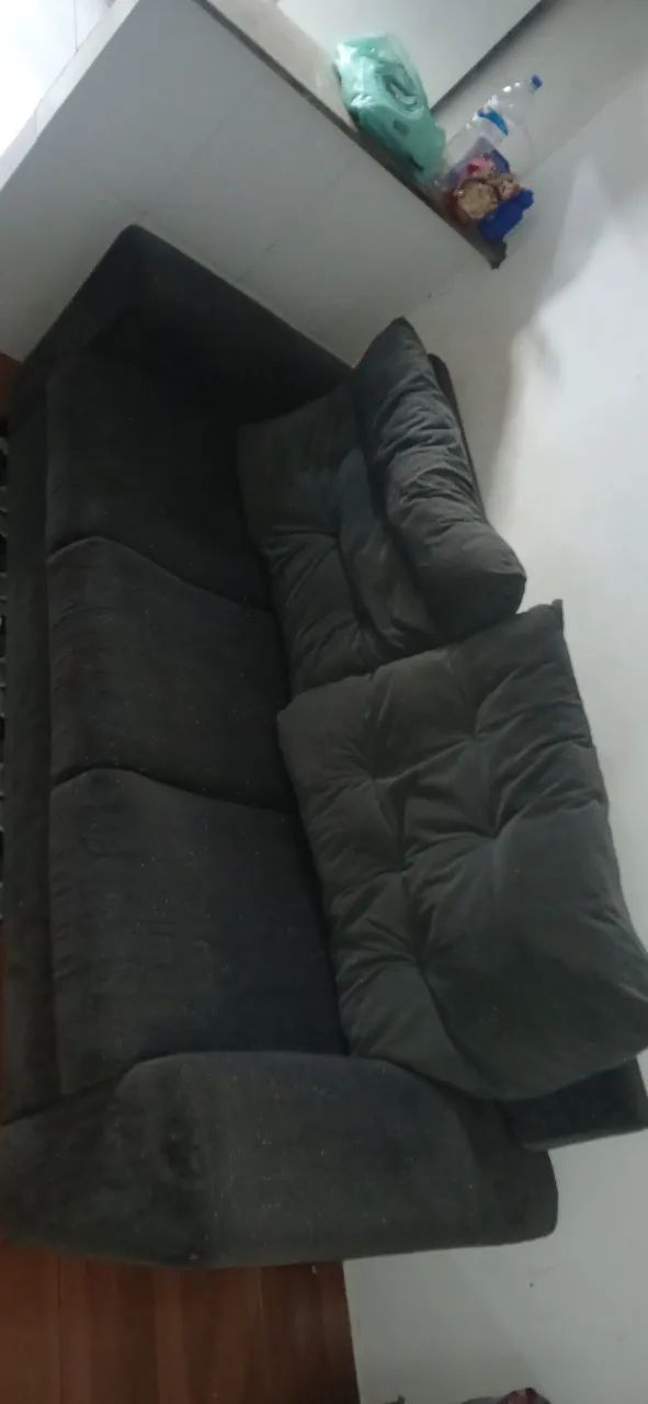 SOFÁ 3 LUGARES E SUPER CONFORTÁVEL - Foto 3