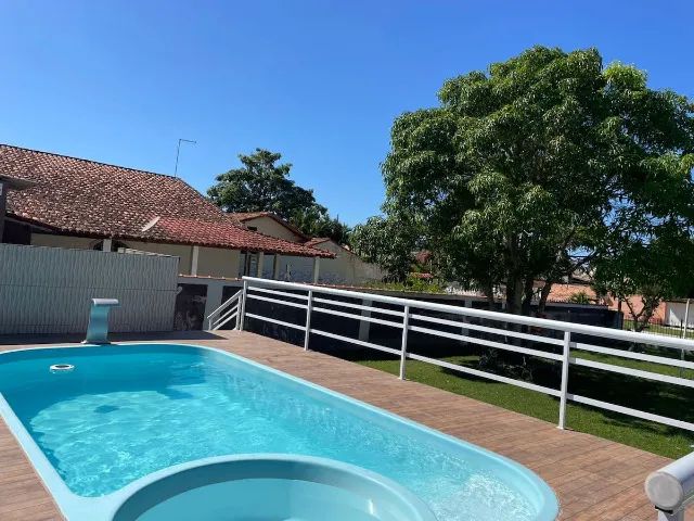 Casa com piscina para até 15 pessoas