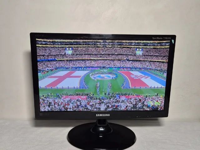 TV Samsung 19 Polegadas ,serve como monitor ,T19B300LB