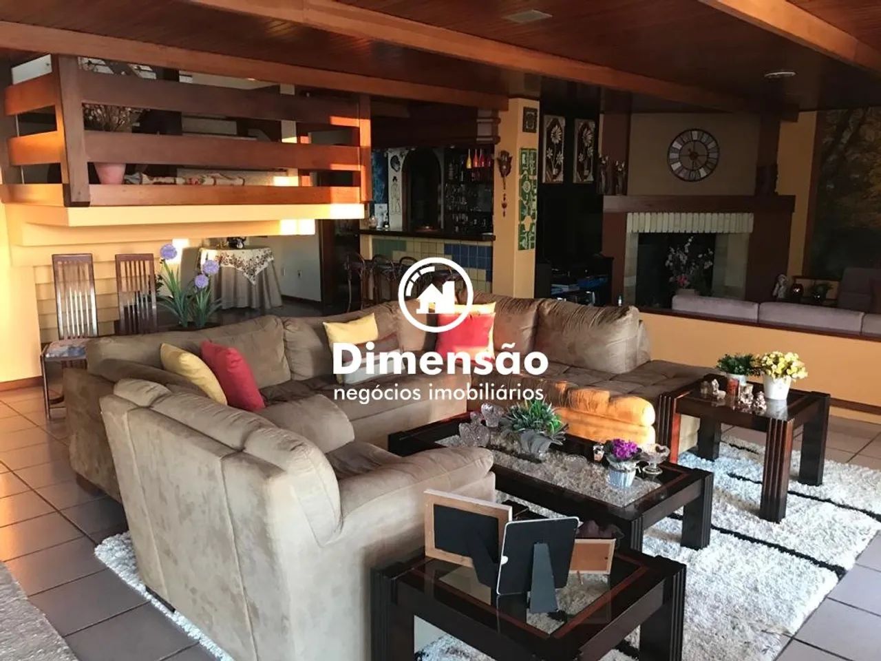 CASA 4 DORM. NO CENTRO