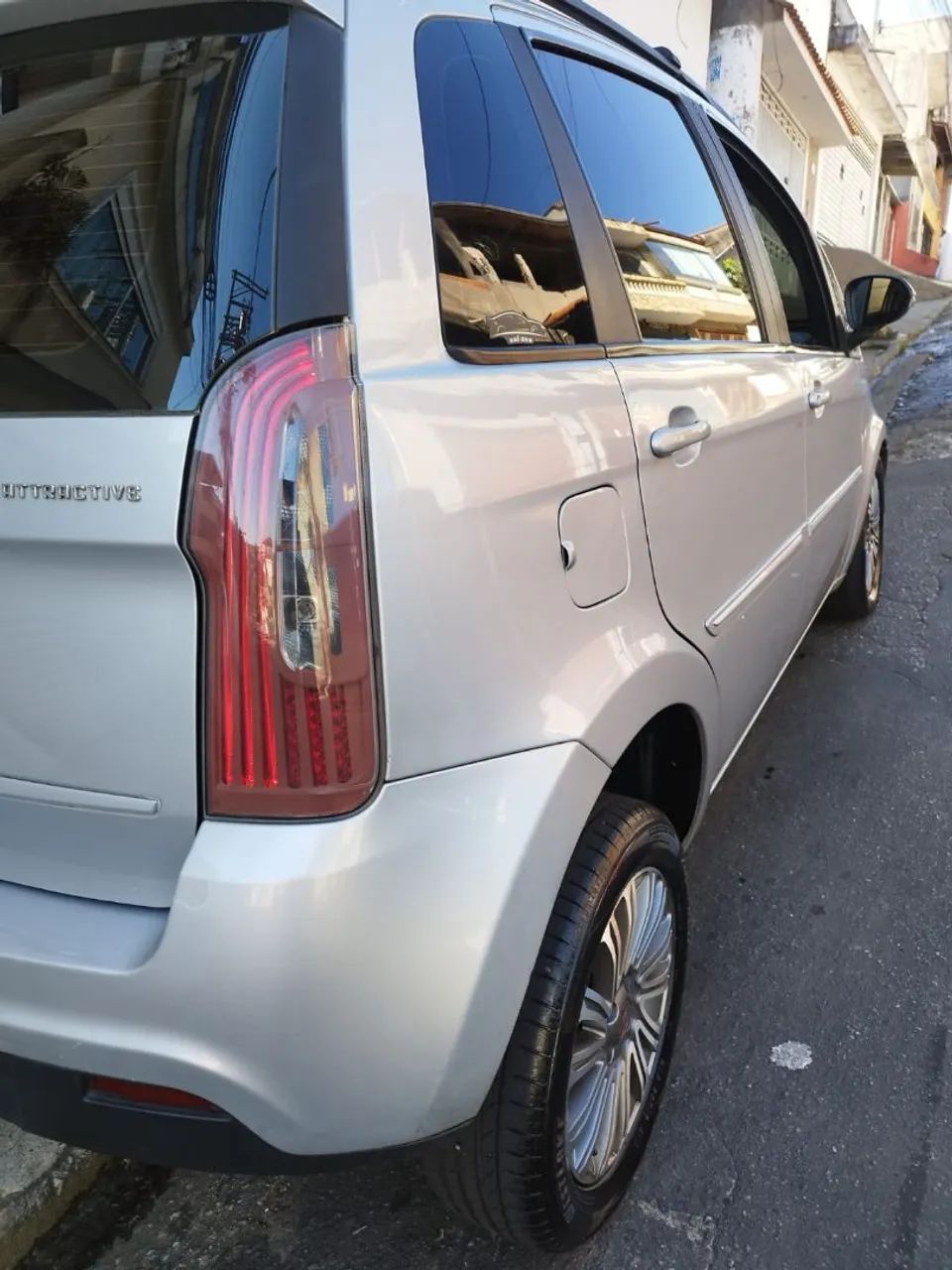 Fiat Idea Attractive 1.4 Fire Flex 8V 5P 2012 - Foto 5