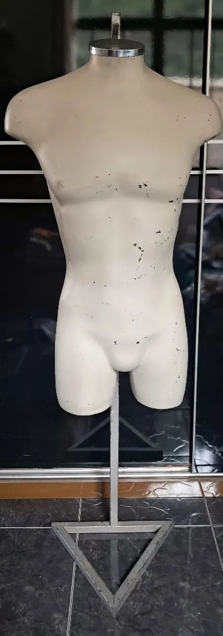 Manequim masculino em fibra de vidro  - Foto 3