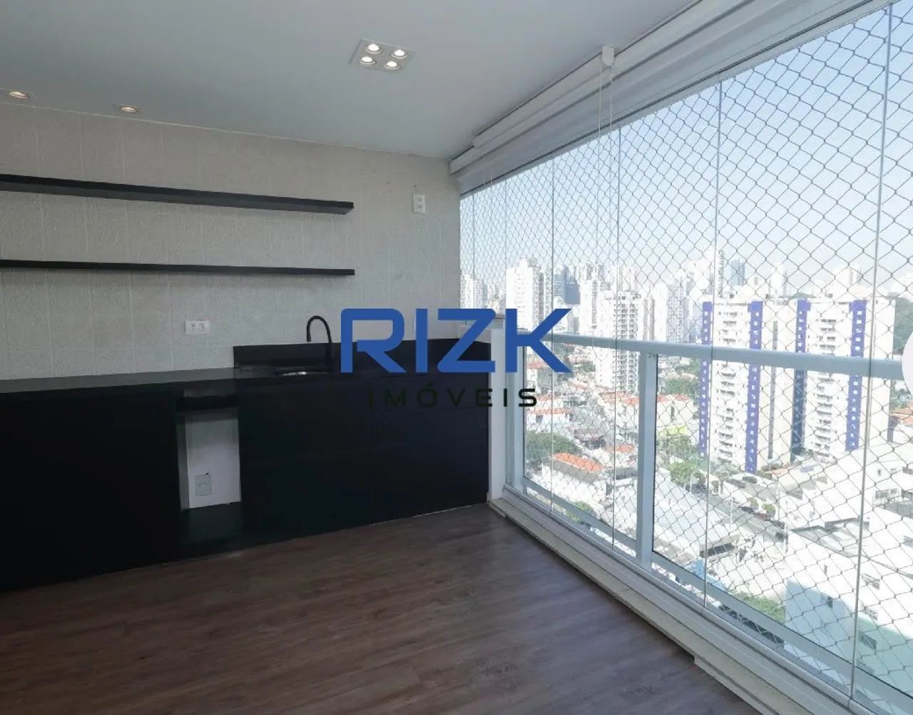Andar alto, reformado e mobiliado - Foto 3