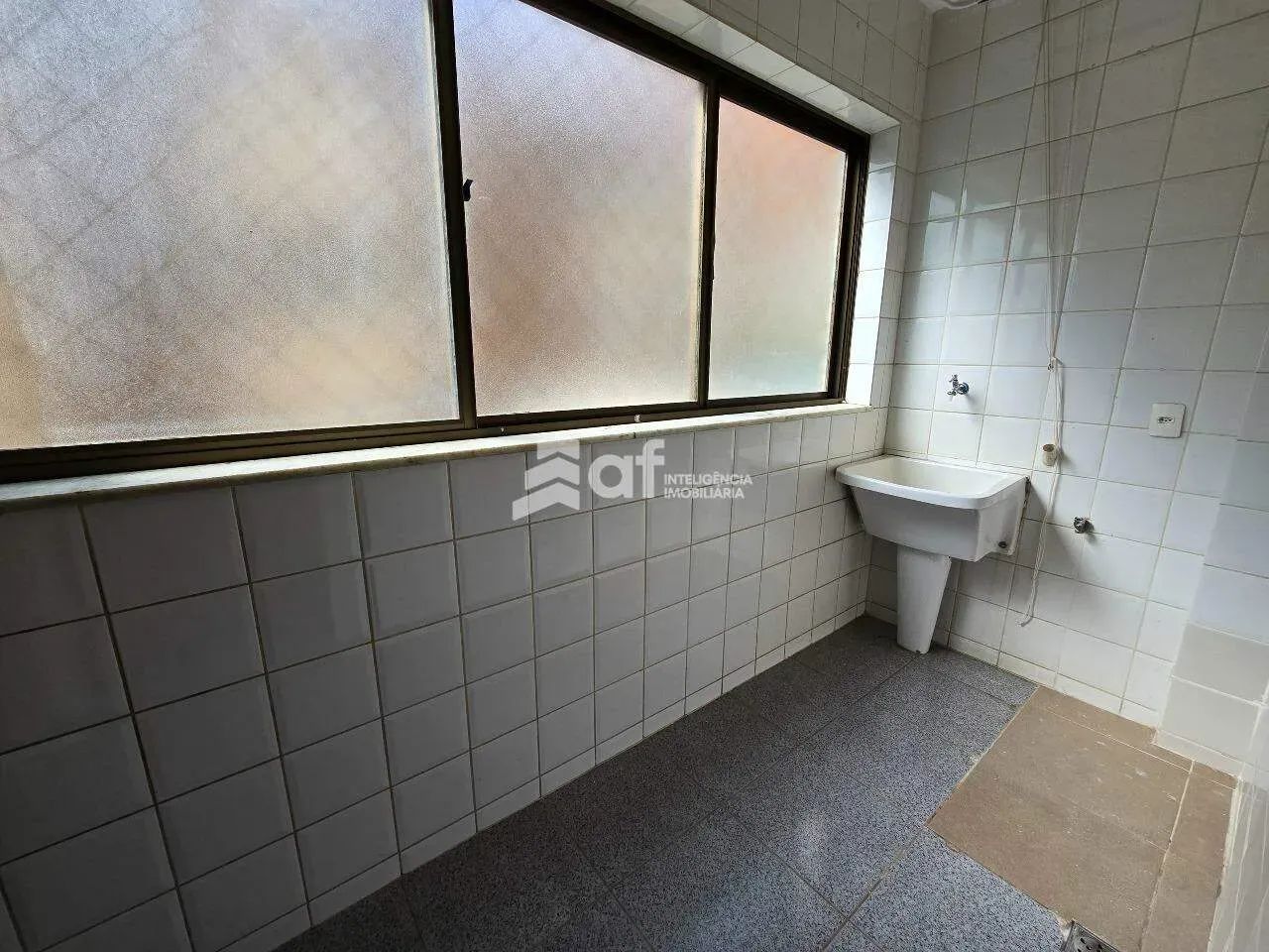 Amplo apartamento com 4 quartos - Foto 4