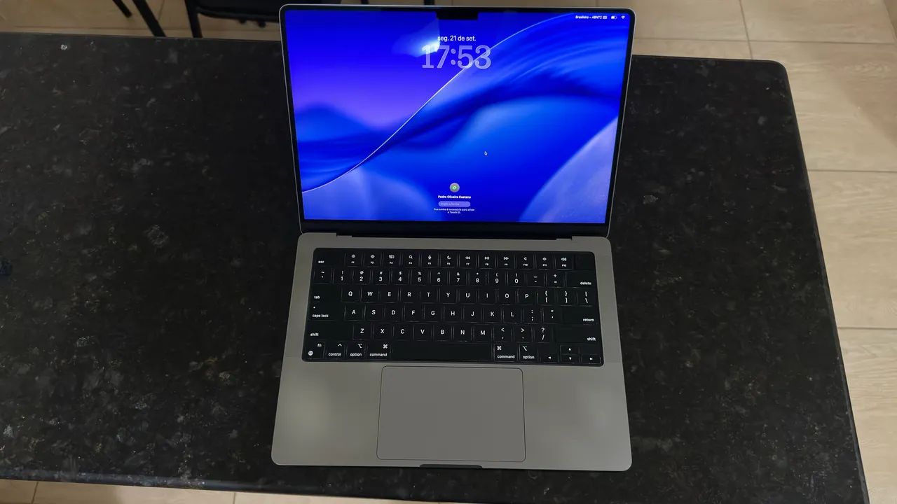 MacBook Pro M2 16GB 512GB